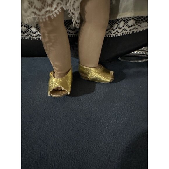 Madame Alexander "Egypt" Collectible Doll In Traditional Outfit With Braided Hai - Picture 7 of 7